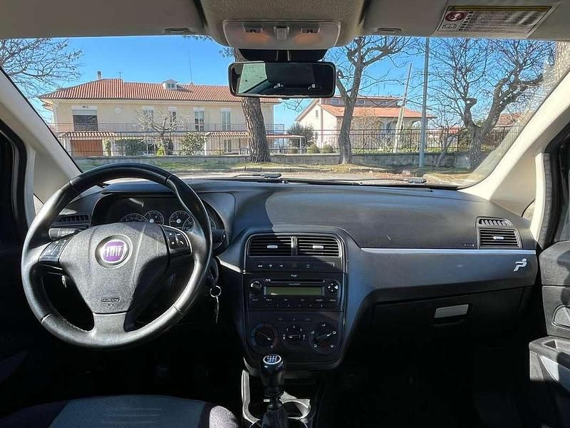 Usata Fiat Grande Punto Dynamic 90 CV (66 kW) 2008 Grigio Utilitaria