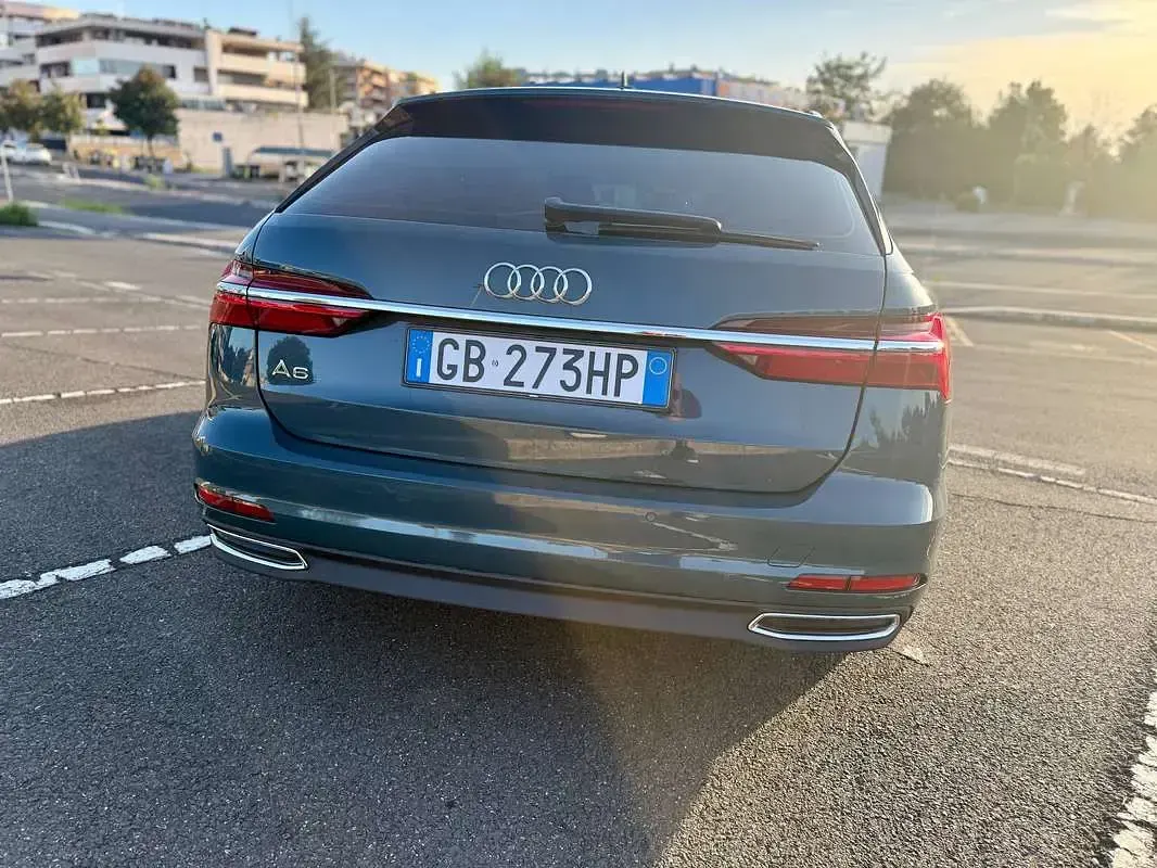 Usata Audi A6 Business 204 CV (150 kW) 2021 Blu/azzurro Station wagon