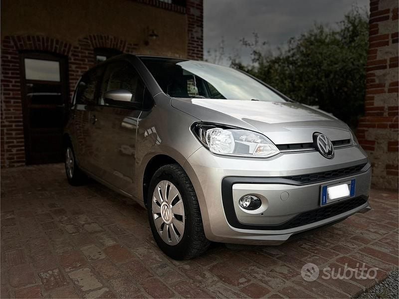 Usata VW up! Move 68 CV (50 kW) 2018 Grigio Utilitaria