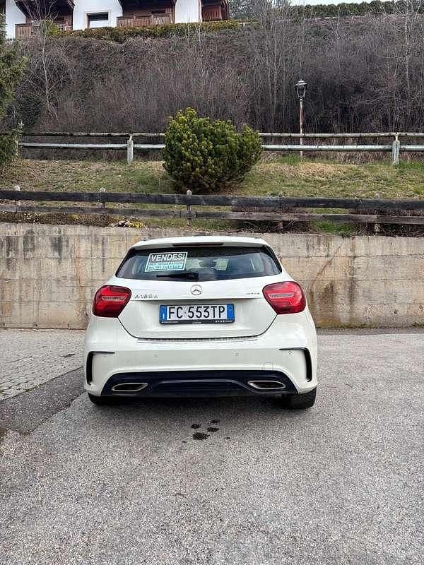 Usata Mercedes A180 Premium 109 CV (80 kW) 2016 Berlina