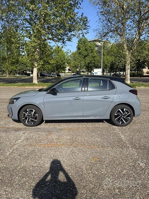 Usata Opel Corsa S 75 CV (55 kW) 2024 Grigio Utilitaria