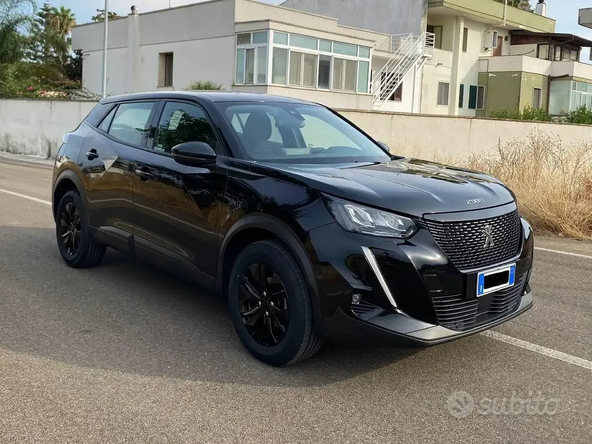 Usata Peugeot 2008 Allure 102 CV (75 kW) 2020 Nero SUV