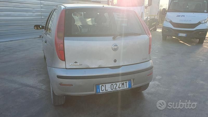 Usata Fiat Punto 75 CV (55 kW) 2004 Grigio Utilitaria