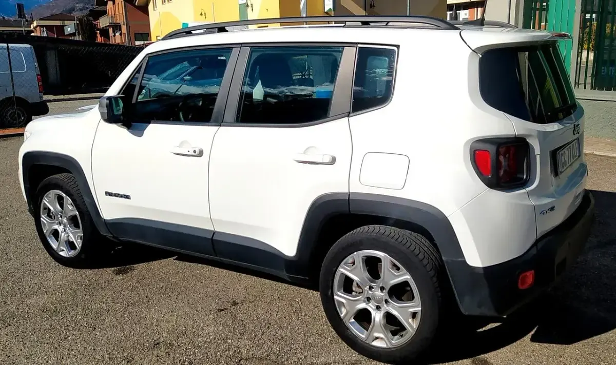 Usata Jeep Renegade Limited 130 CV (95 kW) 2021 Bianco SUV
