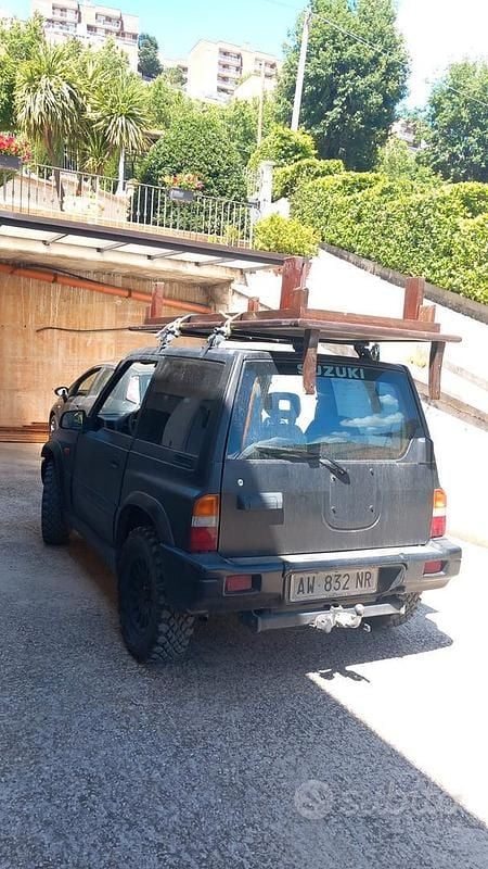 Usata Suzuki Vitara 75 CV (55 kW) 1998 Nero Berlina