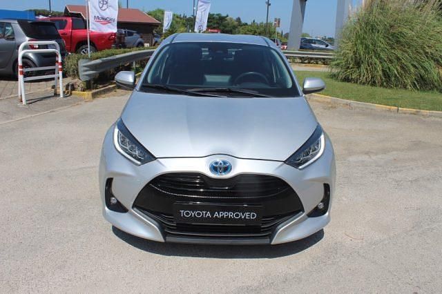 Usata Toyota Yaris Hybrid Trend 116 CV (85 kW) 2022 Grigio Berlina