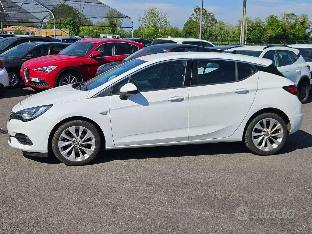 Usata Opel Astra Ultimate 122 CV (89 kW) 2020 Bianco Berlina