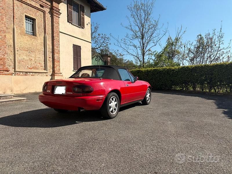 Usata Mazda MX5 116 CV (85 kW) 1990 Rosso Cabrio