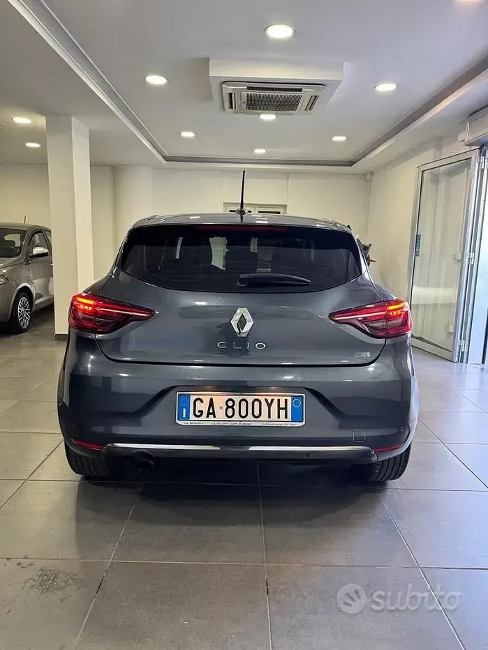 Usata Renault Clio V Edition One 101 CV (74 kW) 2020 Blu Berlina