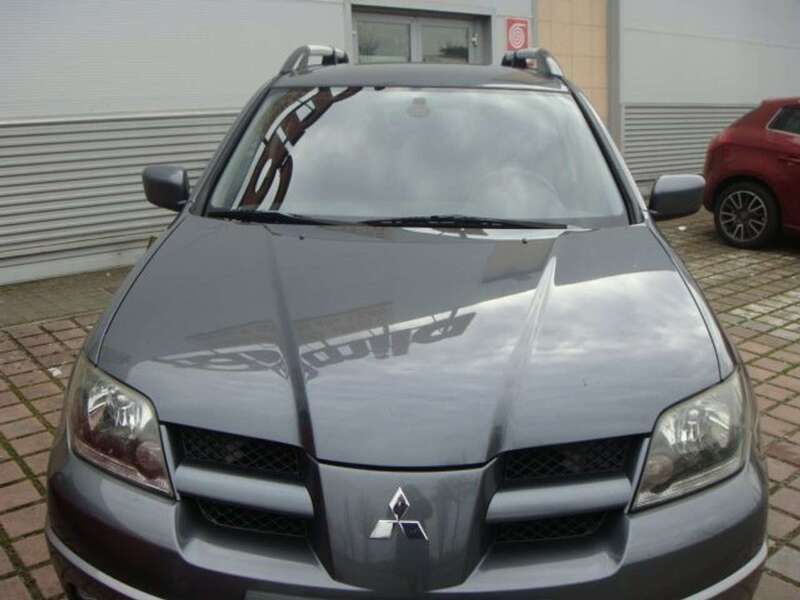 Usata Mitsubishi Outlander 136 CV (100 kW) 2004 Grigio SUV