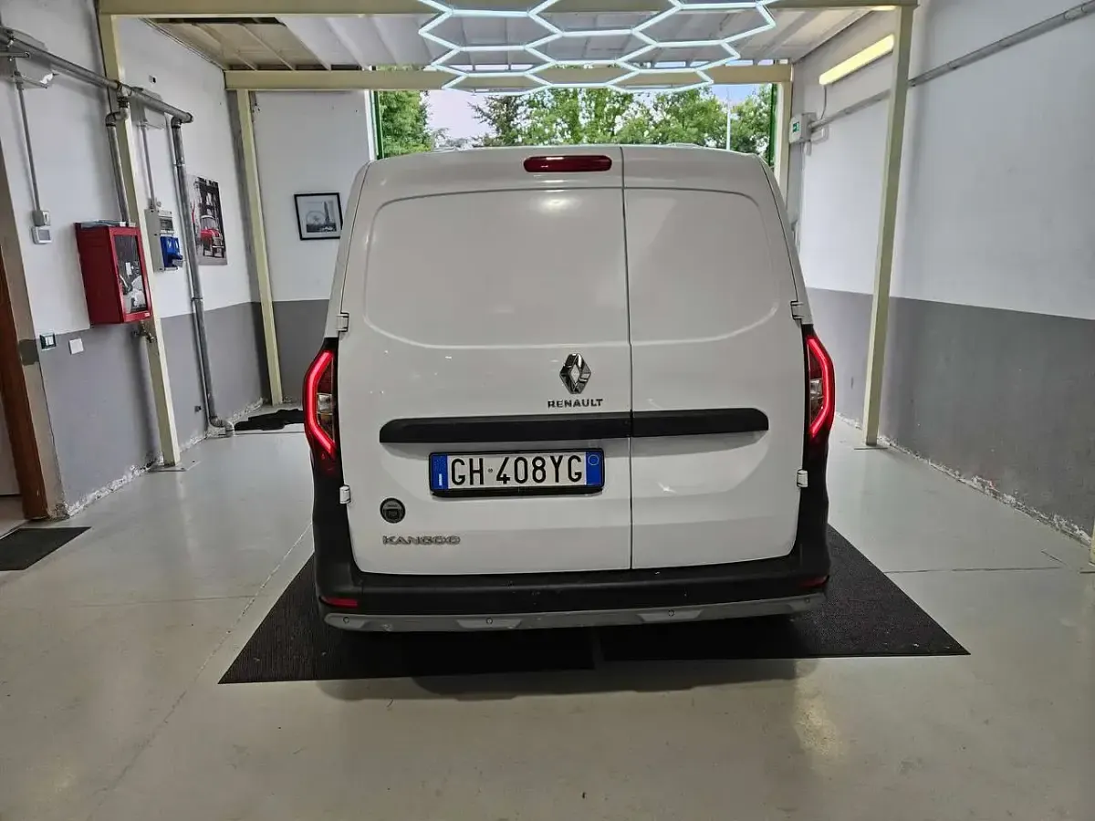 Usata Renault Kangoo Edition One 95 CV (69 kW) 2022 Bianco Monovolume