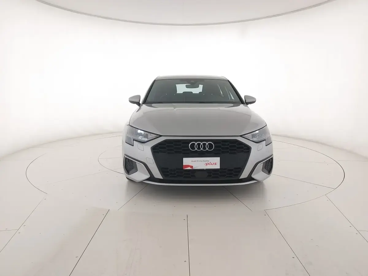 Usata Audi A3 Business 2024 Argento fioretto metallizzato Berlina