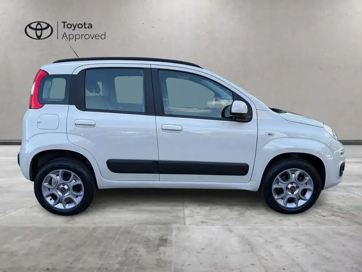 Usata Fiat Panda Lounge 80 CV (58 kW) 2015 Bianco Utilitaria