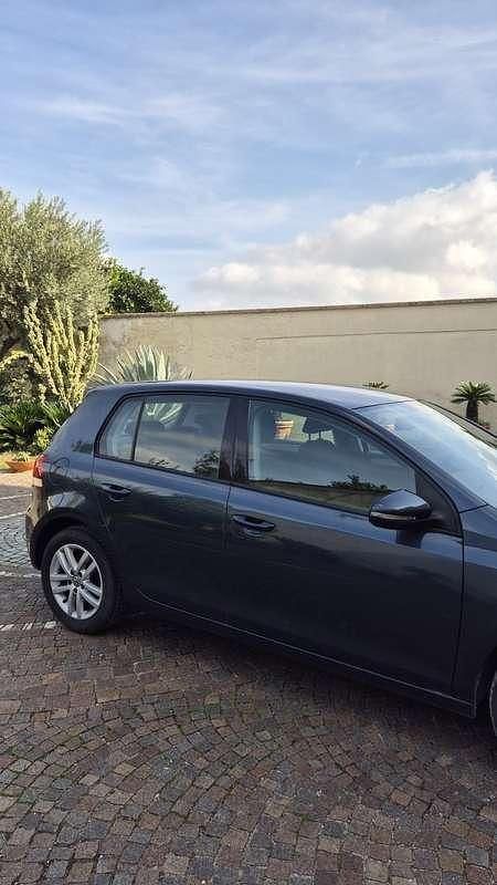 Usata VW Golf VI 105 CV (77 kW) 2010 Utilitaria