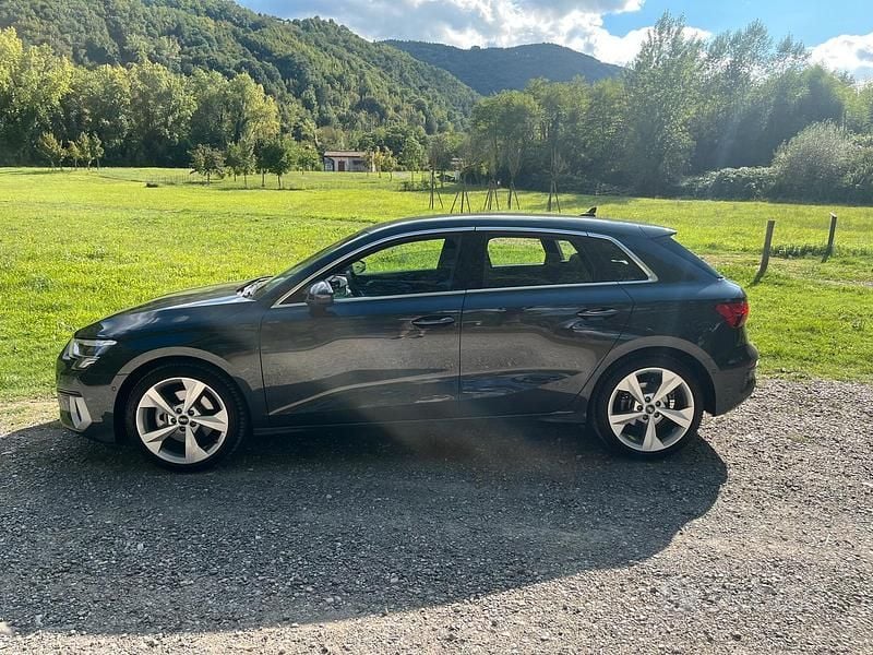 Usata Audi A3 Ambiente 150 CV (110 kW) 2024 Grigio Berlina