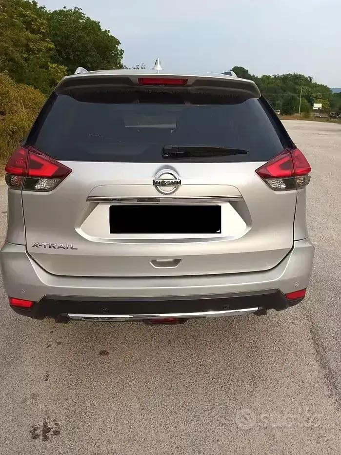 Usata Nissan X-Trail N-Connecta 150 CV (110 kW) 2019 Argento SUV