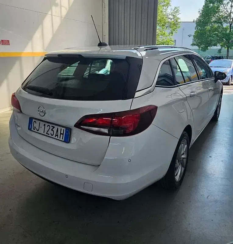 Usata Opel Astra Business Elegance 122 CV (89 kW) 2021 Station wagon