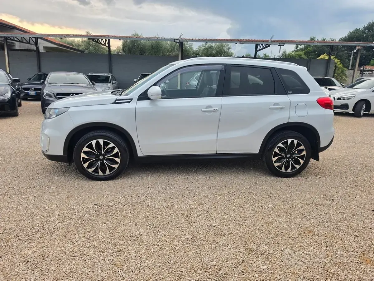 Usata Suzuki Vitara 120 CV (88 kW) 2015 Bianco SUV