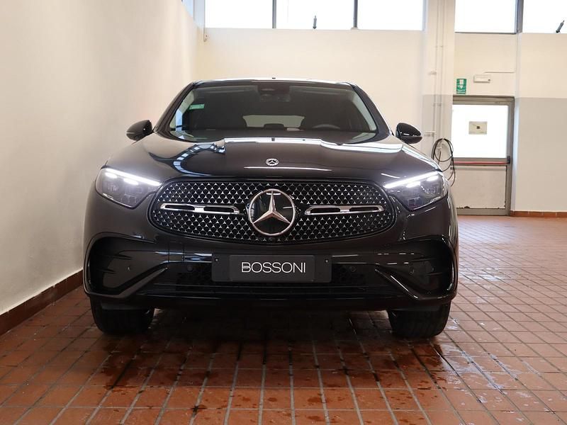Nuova Mercedes GLC300 Advanced 333 CV (244 kW) 2026 Grigio Coupé