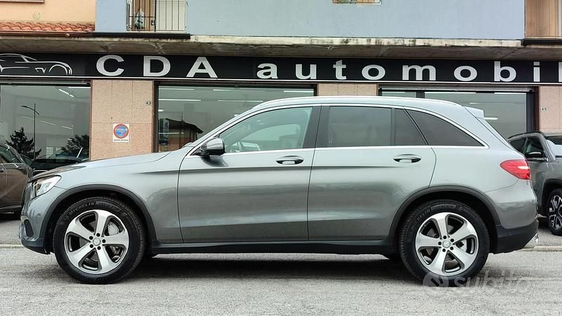 Usata Mercedes GLC250 204 CV (150 kW) 2016 Grigio SUV