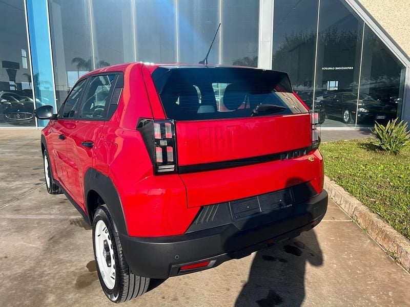Nuova Fiat Grande Panda Red 52 kW (72 CV) 2025 Rosso Utilitaria