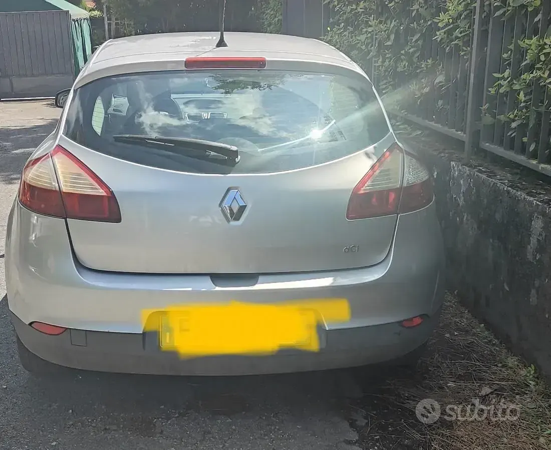 Usata Renault Mégane III 110 CV (80 kW) 2011 Grigio Berlina