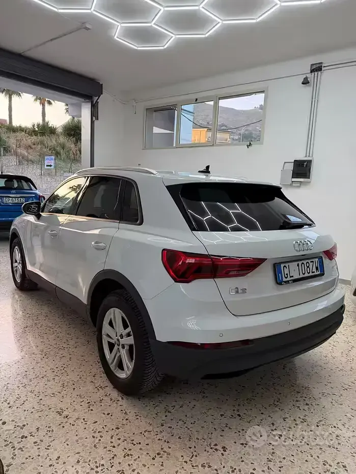 Usata Audi Q3 Business 150 CV (110 kW) 2022 Grigio SUV