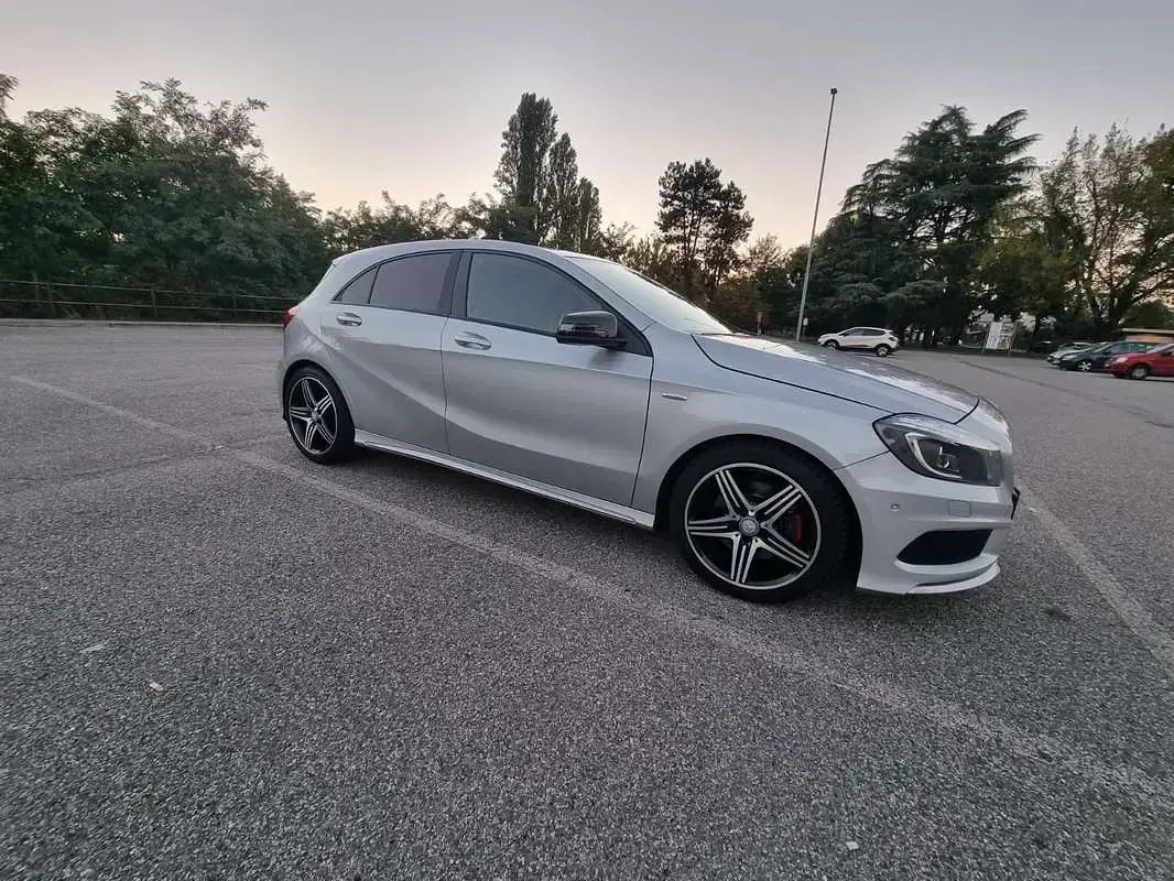 Usata Mercedes A250 AMG 211 CV (155 kW) 2013 Grigio Berlina