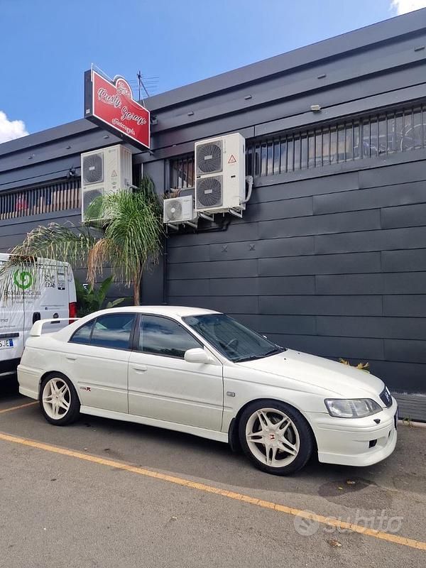 Usata 2000 Honda Accord Type R | 20.000 € - Immagine 1/2