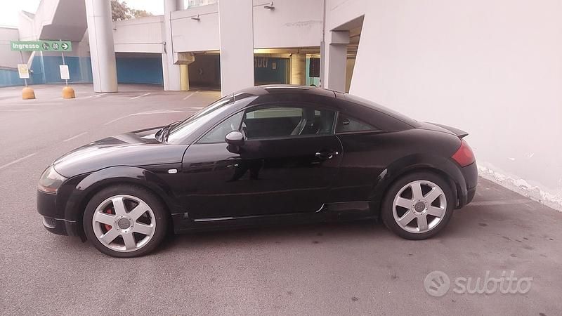 Usata Audi TT 180 CV (132 kW) 2002 Nero Coupé