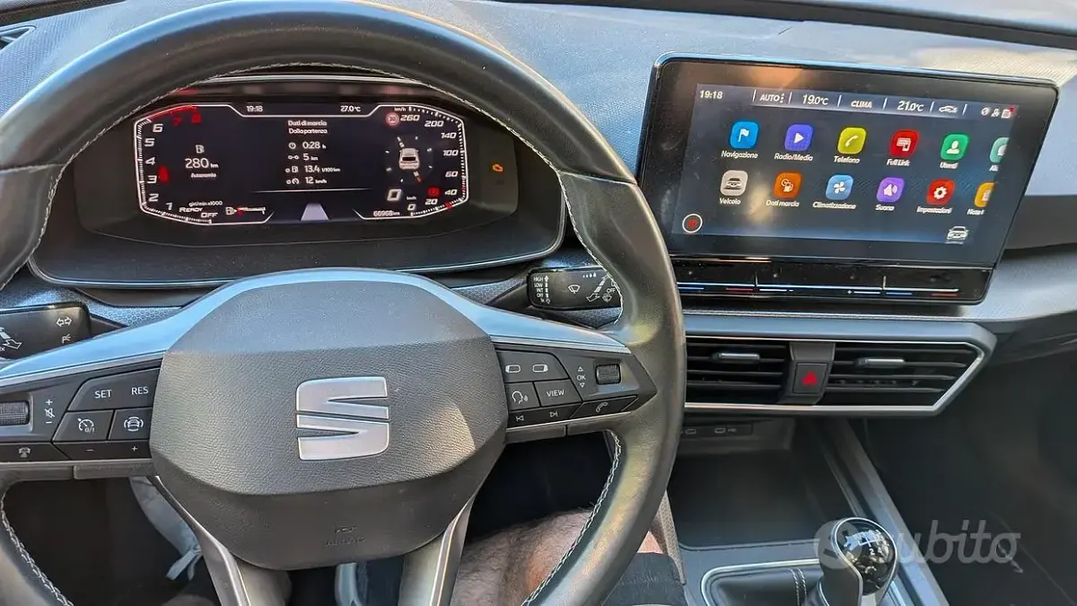 Usata Seat Leon Style 110 CV (80 kW) 2022 Bianco Berlina