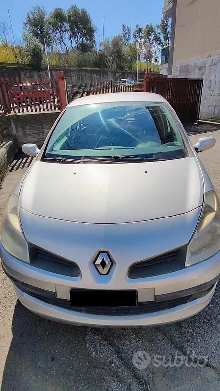 Usata Renault Clio II 75 CV (55 kW) 2008 Berlina