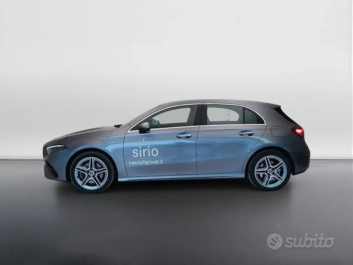 Usata Mercedes A250 Advanced Plus 163 CV (119 kW) 2025 Mountain grau metallic Berlina