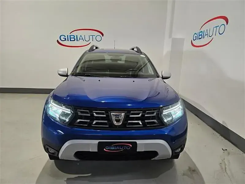 Usata Dacia Duster Journey 100 CV (73 kW) 2023 Grigio chiaro SUV