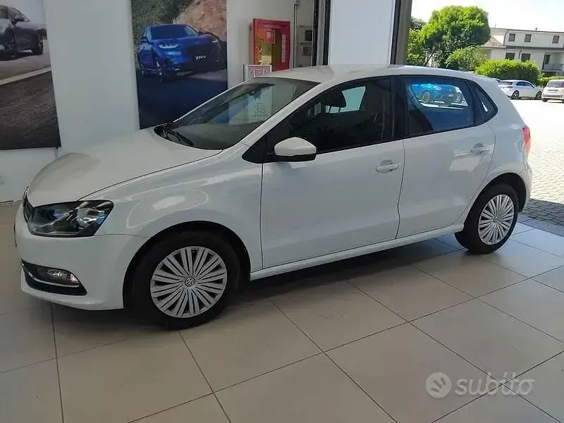 Usata VW Polo Comfortline 90 CV (66 kW) 2015 Bianco Berlina