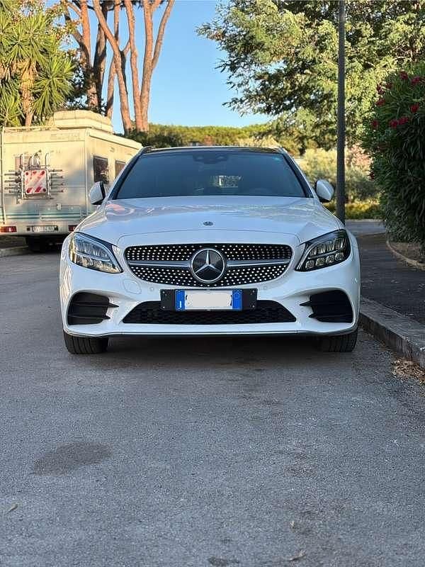 Usata Mercedes C300e AMG line 211 CV (155 kW) 2019 Bianco Station wagon