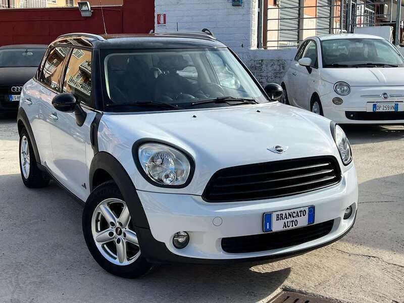 Bianco Usata 2011 Mini Cooper D Countryman SUV | 8000 € (Buon prezzo) - Immagine 1/4