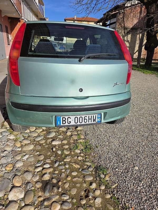 Usata Fiat Punto 80 CV (58 kW) 2000 Utilitaria