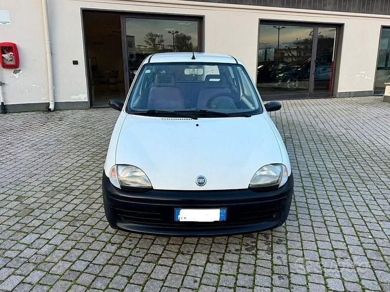 Usata Fiat Seicento Young 39 CV (28 kW) 2000 Utilitaria