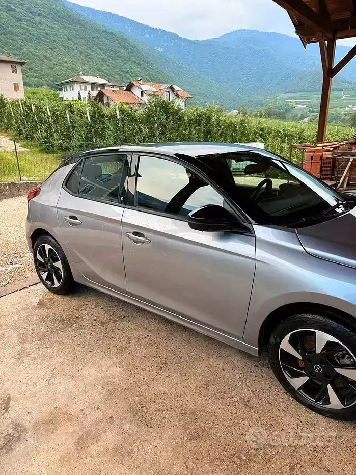 Usata Opel Corsa-e Elegance 56 kW (77 CV) 2021 Grigio Utilitaria