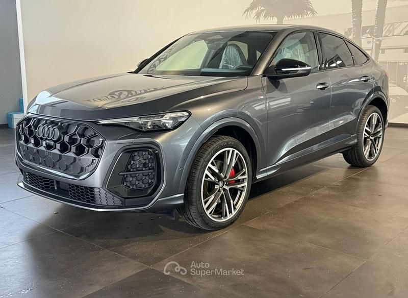 Nuova Audi Q5 S-Line 204 CV (150 kW) 2026 Gray SUV