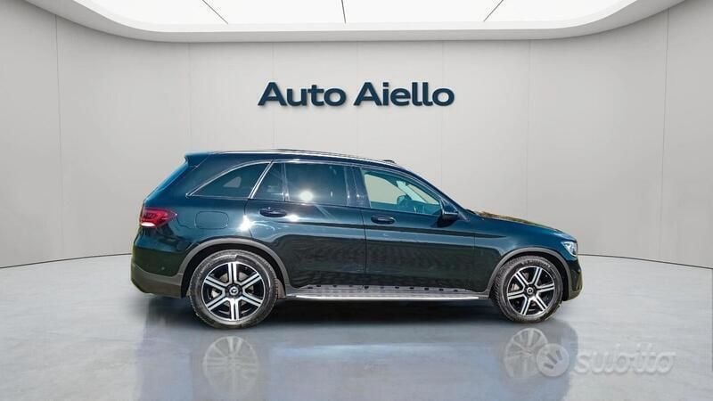 Usata Mercedes GLC300 245 CV (180 kW) 2020 Nero SUV