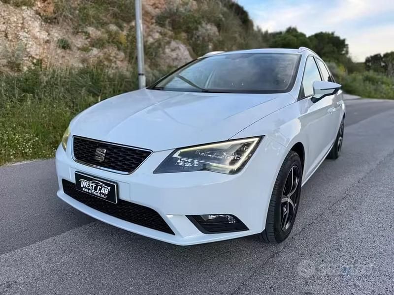 Usata Seat Leon ST Business 105 CV (77 kW) 2015 Bianco Station wagon