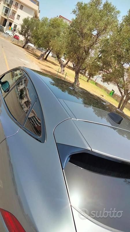 Usata Jaguar E-Pace R-Dynamic 150 CV (110 kW) 2019 Grigio SUV