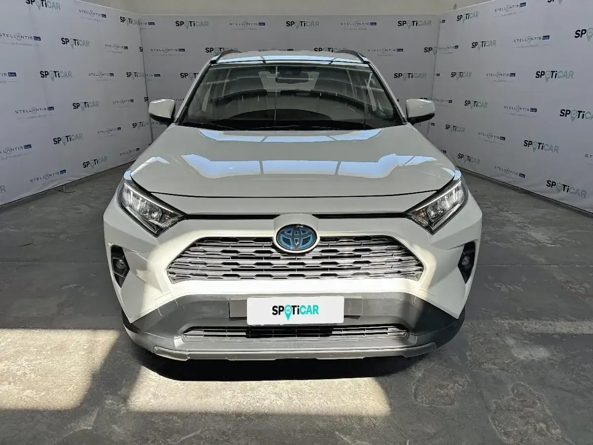 Usata Toyota RAV4 Hybrid 178 CV (130 kW) 2023 Bianco SUV