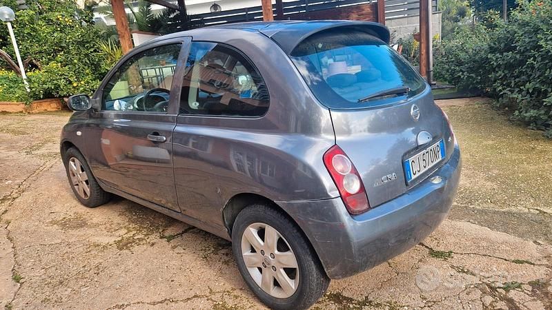 Usata Nissan Micra 60 CV (44 kW) 2003 Grigio Utilitaria