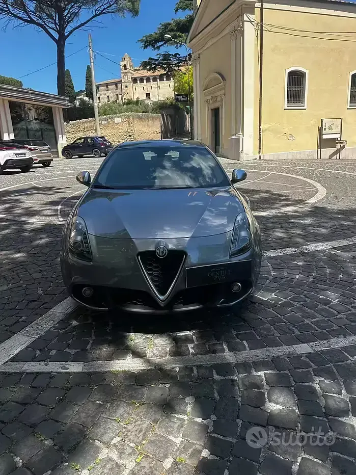 Usata Alfa Romeo Giulietta Business 120 CV (88 kW) 2017 Grigio Utilitaria