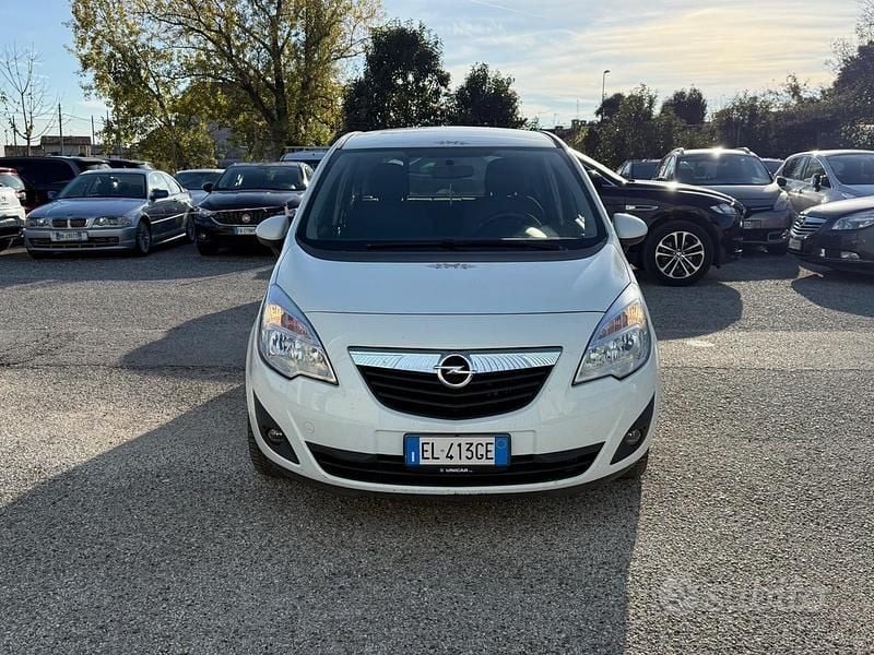 Usata Opel Meriva 110 CV (80 kW) 2013 Bianco Monovolume