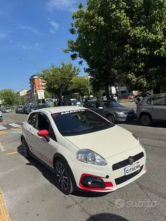 Usata Abarth Grande Punto 155 CV (114 kW) 2008 Bianco Utilitaria