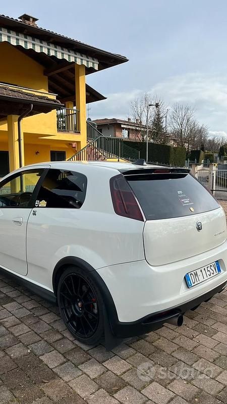 Usata Abarth Grande Punto 155 CV (114 kW) 2008 Bianco Utilitaria